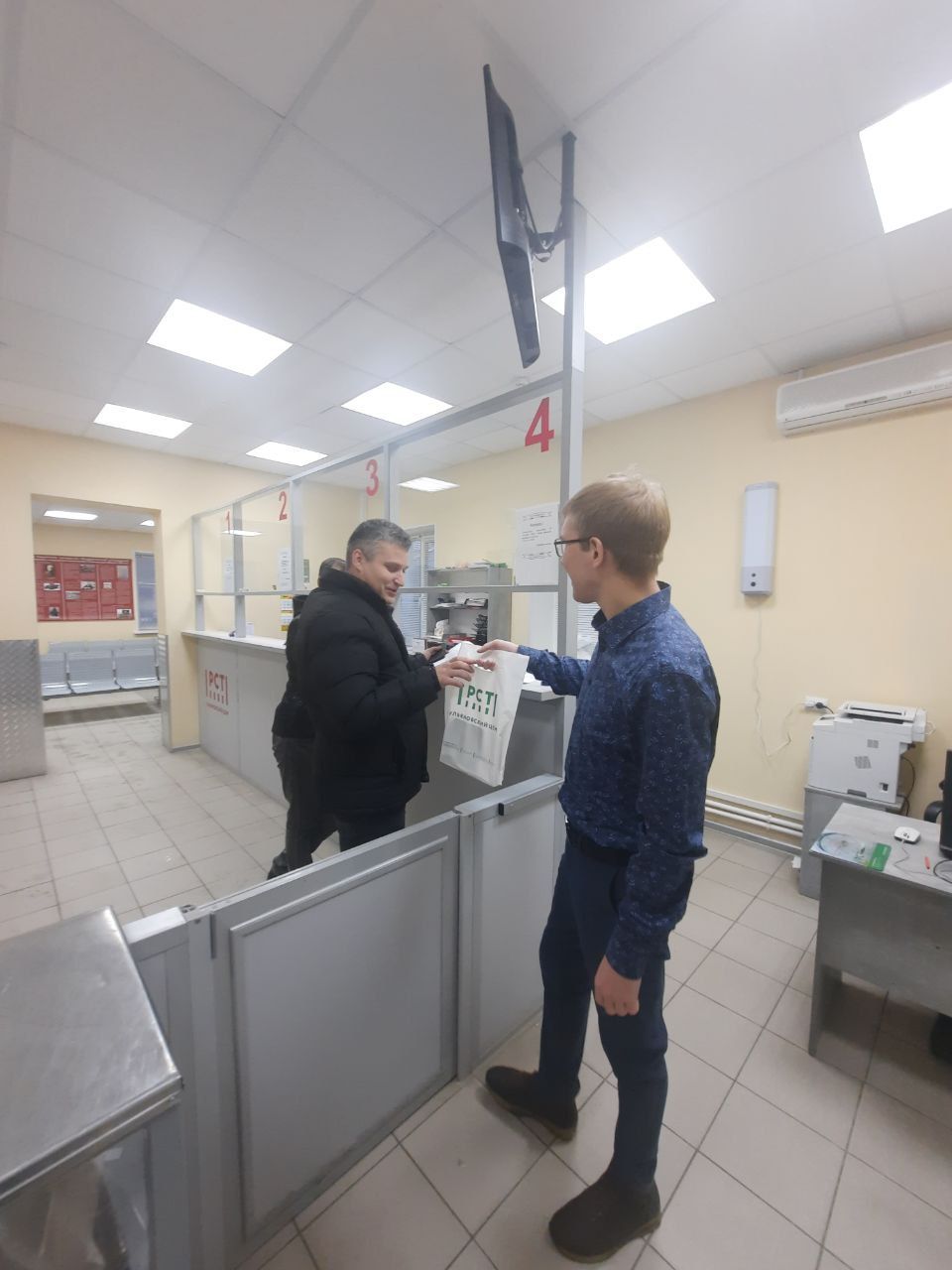 По доброй традиции – дарим подарки!  